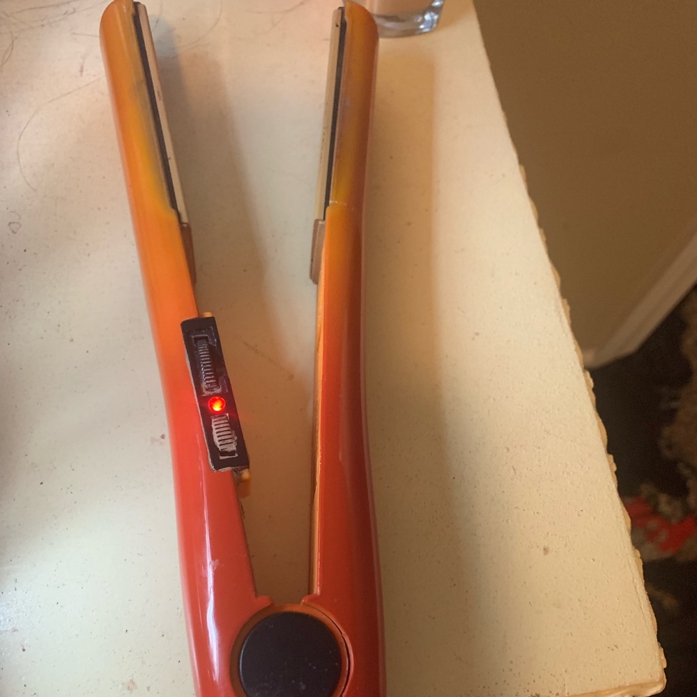 Chi straightener